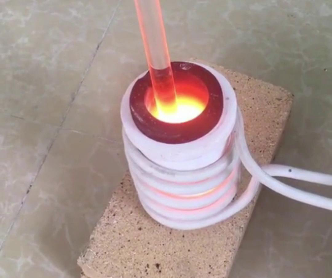 小型高頻熔煉爐：家用電壓，高效熔煉